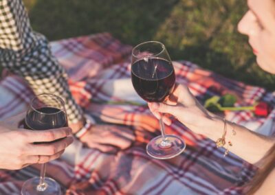 Az első igazi randevú - Piknik a szabadban - 2. rész (Eszti és Peti történetei)